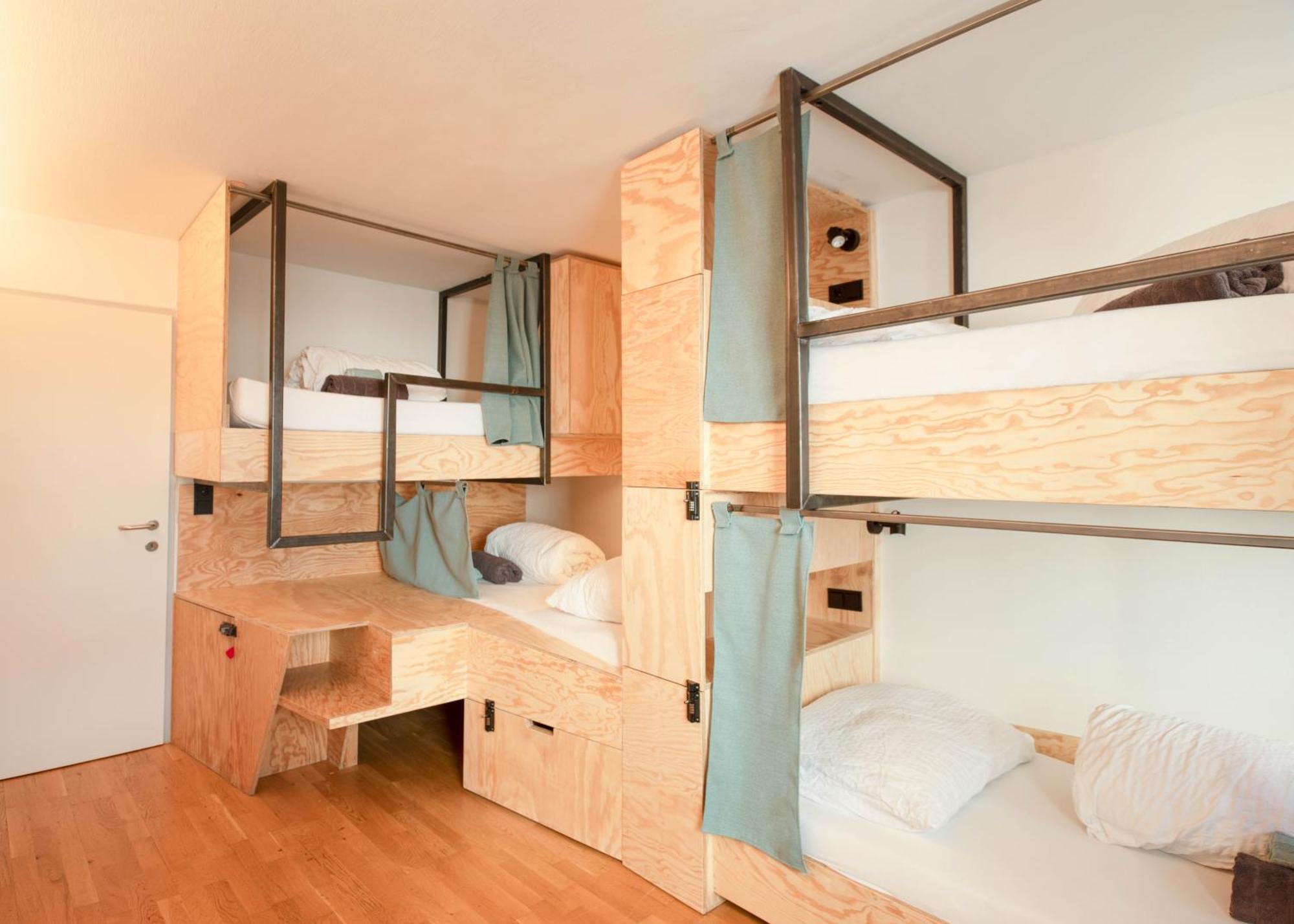 Montagu Hostel