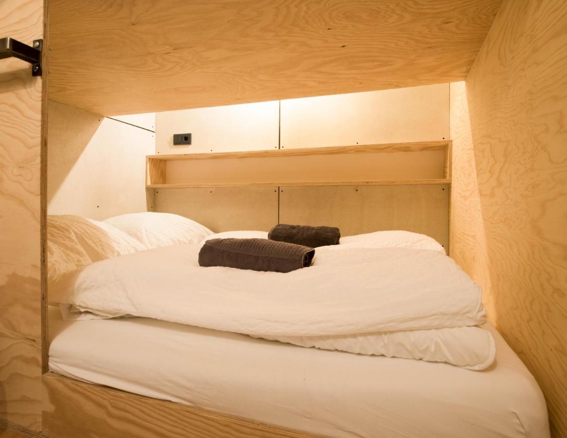 Montagu Hostal *